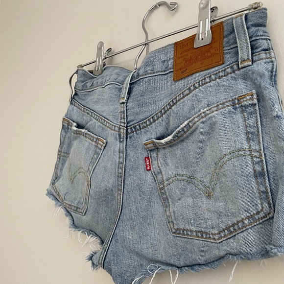 Levi’s Shorts - Picture 3 of 6